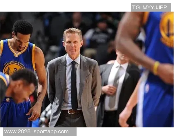 科尔与老将沟通休息时间调配强调合理安排以保护球员健康